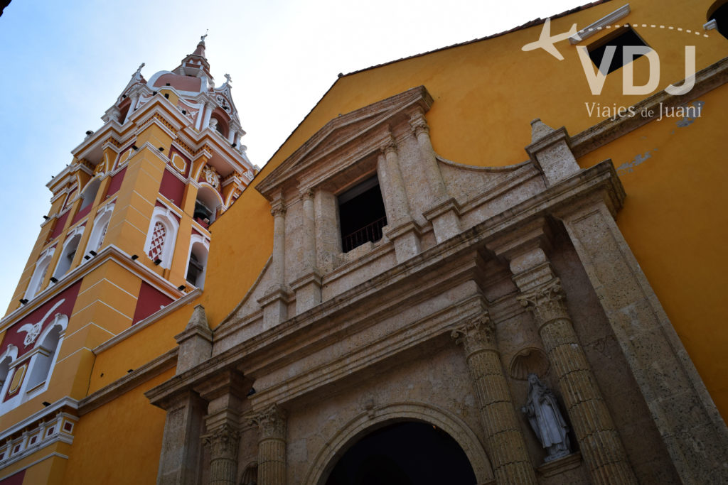 Frente de la basilica de Santo Domingo
